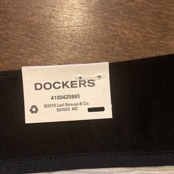 Dockers Big And Tall classic fit black stretch performance size 50/32 pockets - Picture 3 of 6